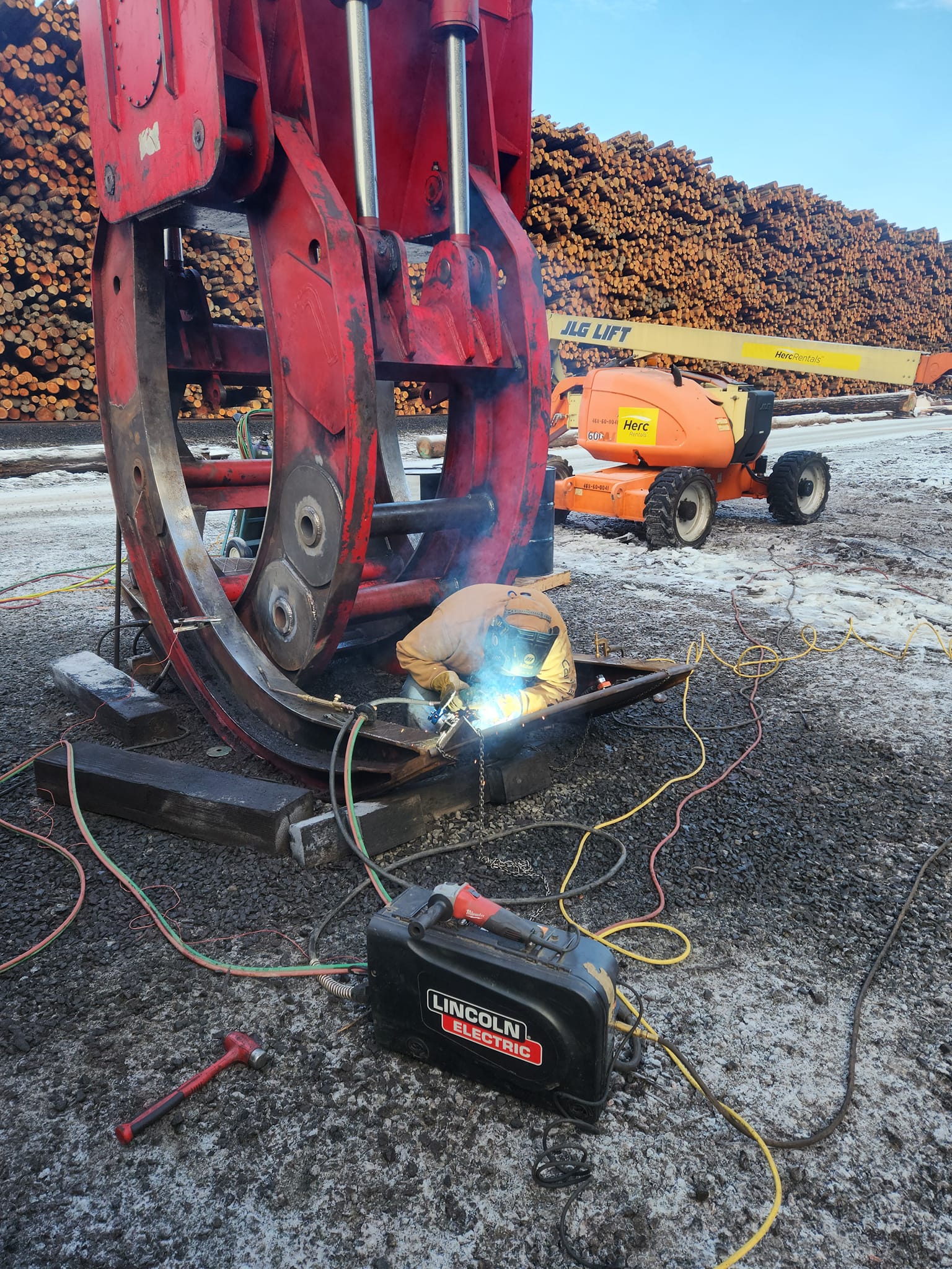 Welding and fabrication work photo 18